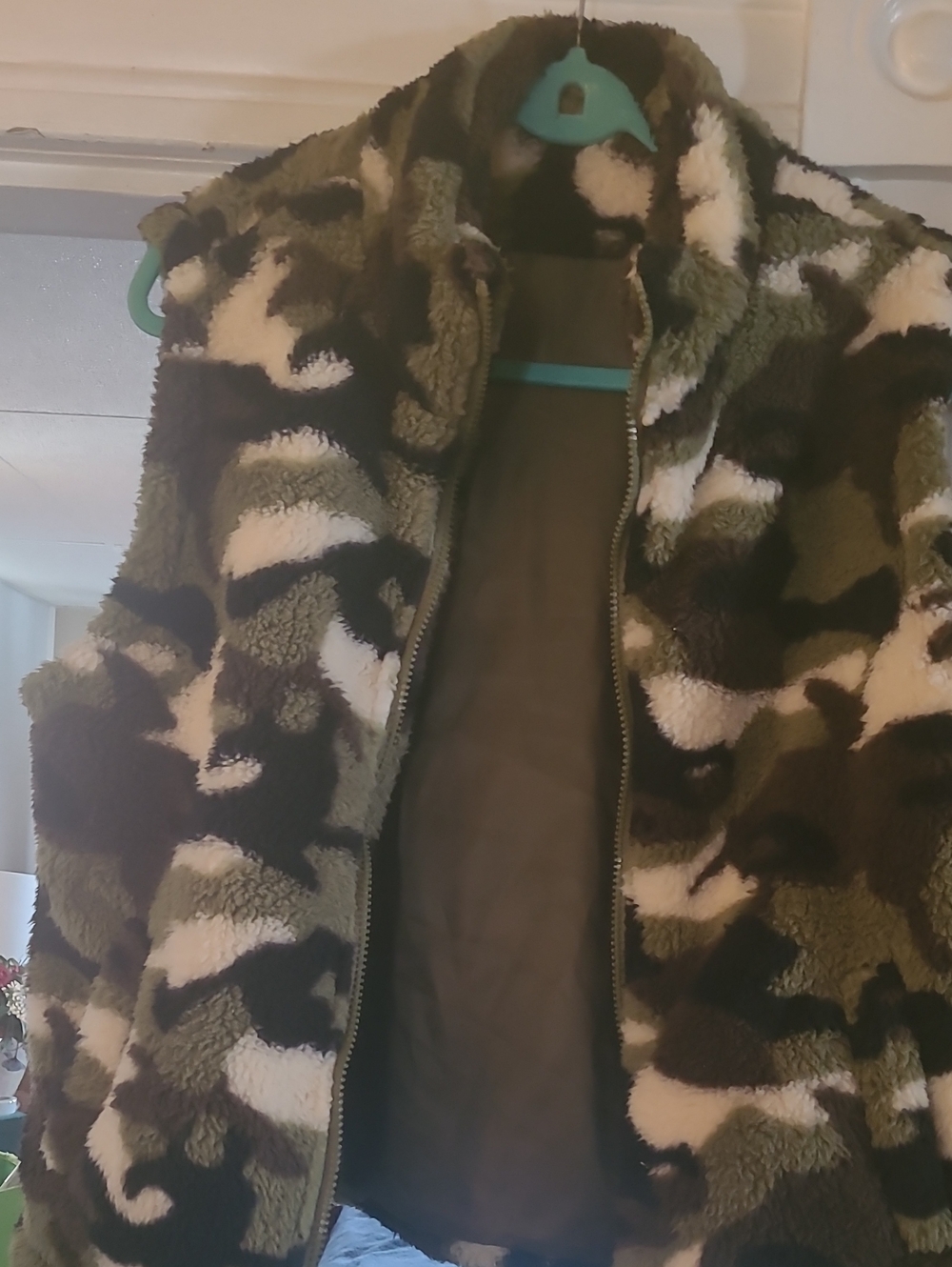 Tumi Women's Camouflage Utility Jacket in Olive and Khaki
